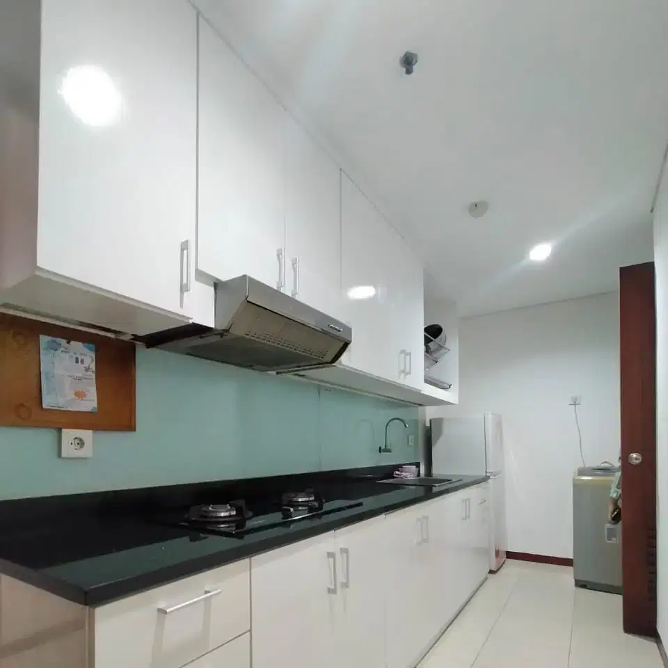 Disewakan tipe 3br apt royal mediterania garden residence