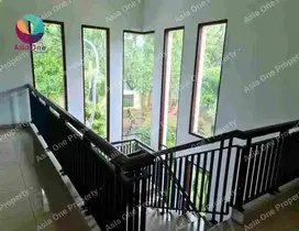 Dijual cepat rumah hook 2 lantai siap huni di kota wisata