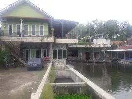 Di Jual Rumah ada kolam yg luas di Cilendek, Belakang Taman Yasmin.