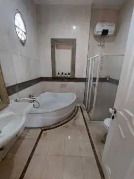 Dijual Rumah Mewah hoek ex artis di Legenda Wisata cibubur