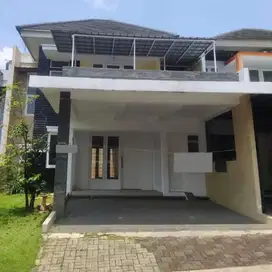 RUMAH DIJUAL DILEGENDA WISATA CIBUBUR