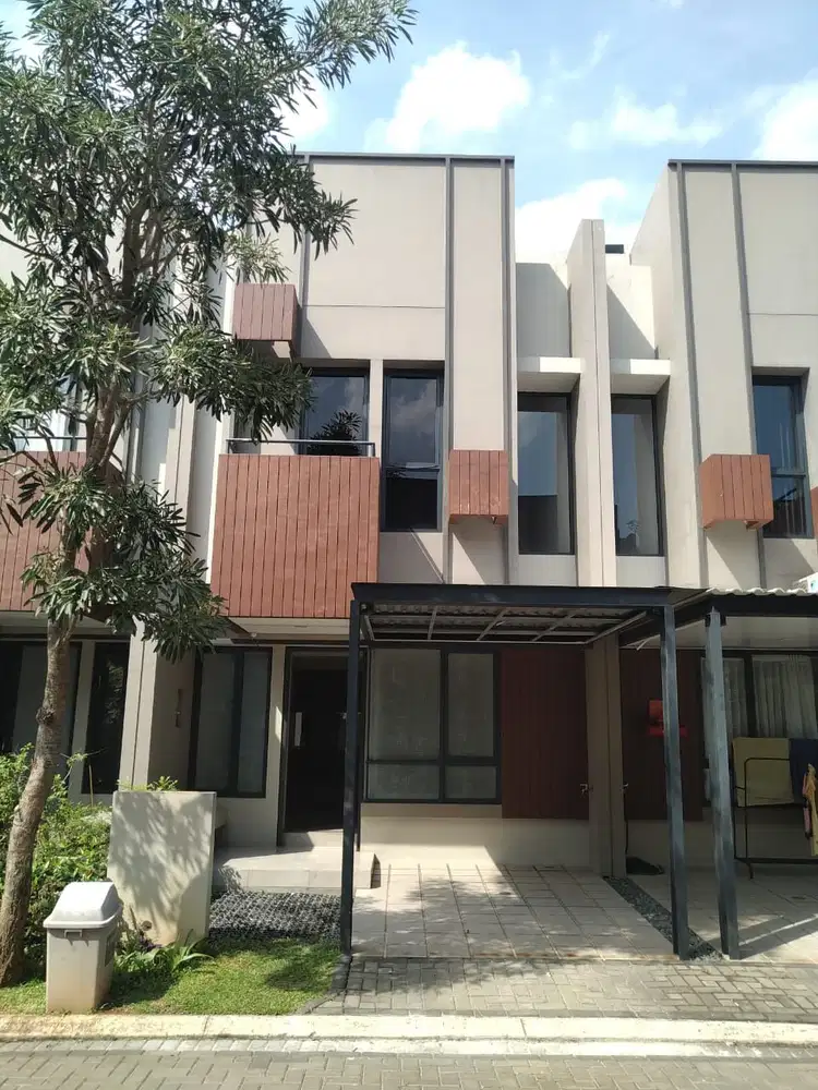Dijual Rumah Cantik 3 Lantai Tabebuya, Cluster Invensihaus di BSD City, Tangerang