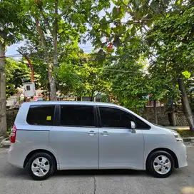Toyota Nav1 2013 Bensin