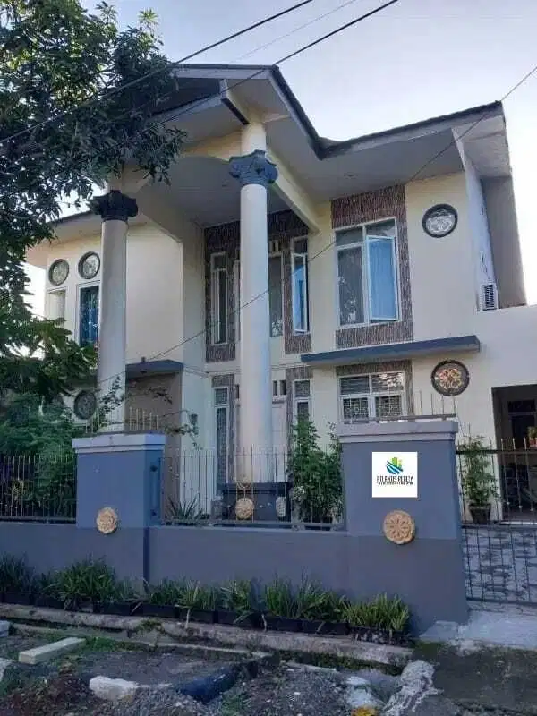 Rumah Dijual Mewah Siap Huni  di Perumahan Bulog Dekat Tol jatiwarna