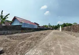 Tanah Jalan Damai view Sawah-SHM Pekarangan
