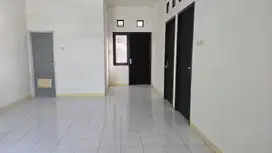Dijual / Disewa Rumah Siap Huni di Taman Kopo Katapang