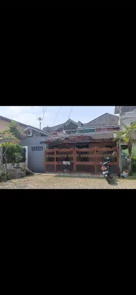 Dijual Rumah Termurah Lt. 210 m2 di Harapan Indah Bekasi