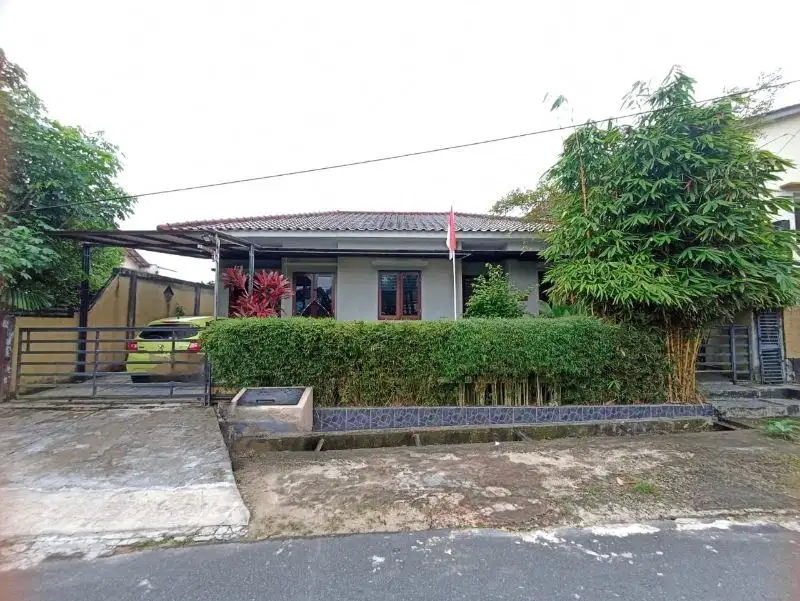 Dijual rumah+bonus mobil jazz