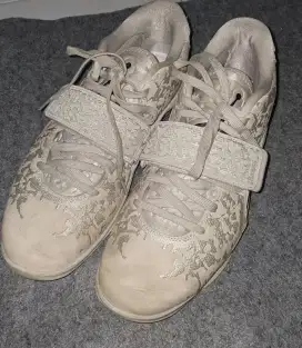 Sepatu basket JORDAN ZION 3 SE PF light bone