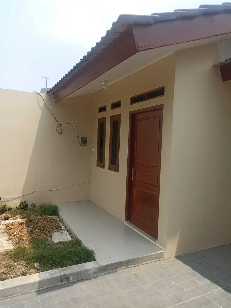 Dijual Rumah Strategis Bagus di  Bulevard Hijau Harapan Indah  Bekasi