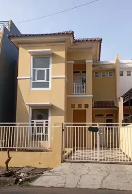 Disewa Rumah Siap Huni 2 Lantai Di Metland Menteng, Cakung, 011