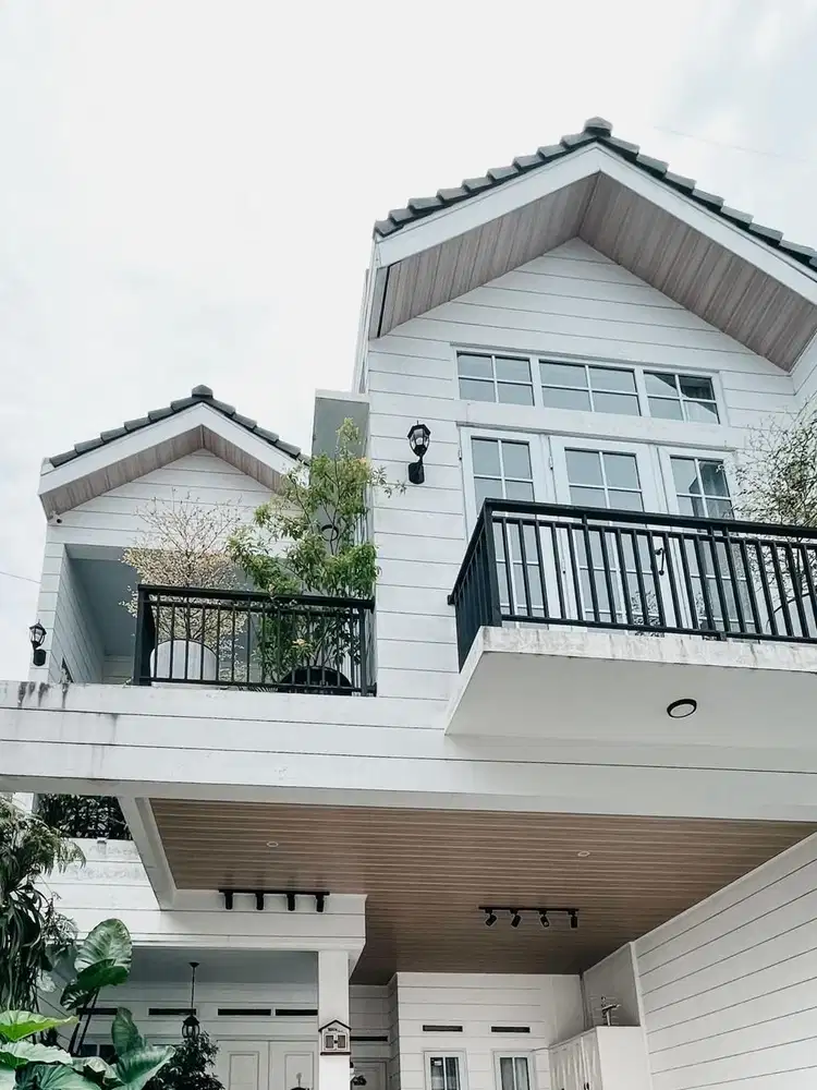 Jual Rumah Komplek 2 Lantai di Jagakarsa Dengan Énergi Solar