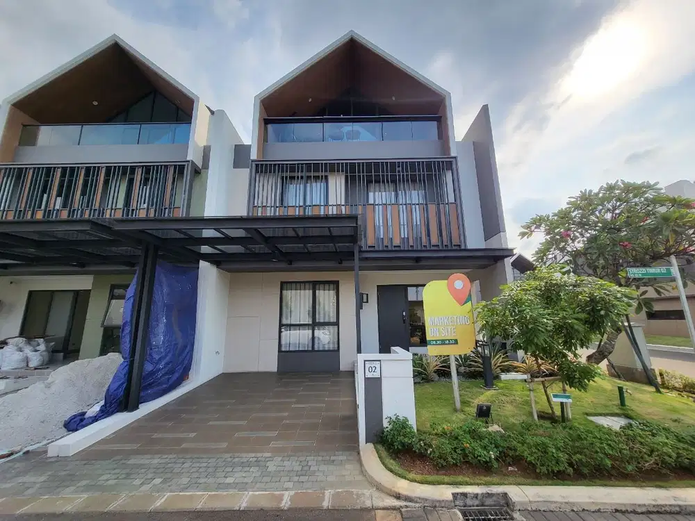 Rumah dengan Attic room dijual di Gading Serpong Siap Huni