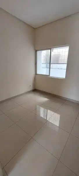 Disewakan Rumah Green Lake City Bersih Dan Bagus di Tangerang