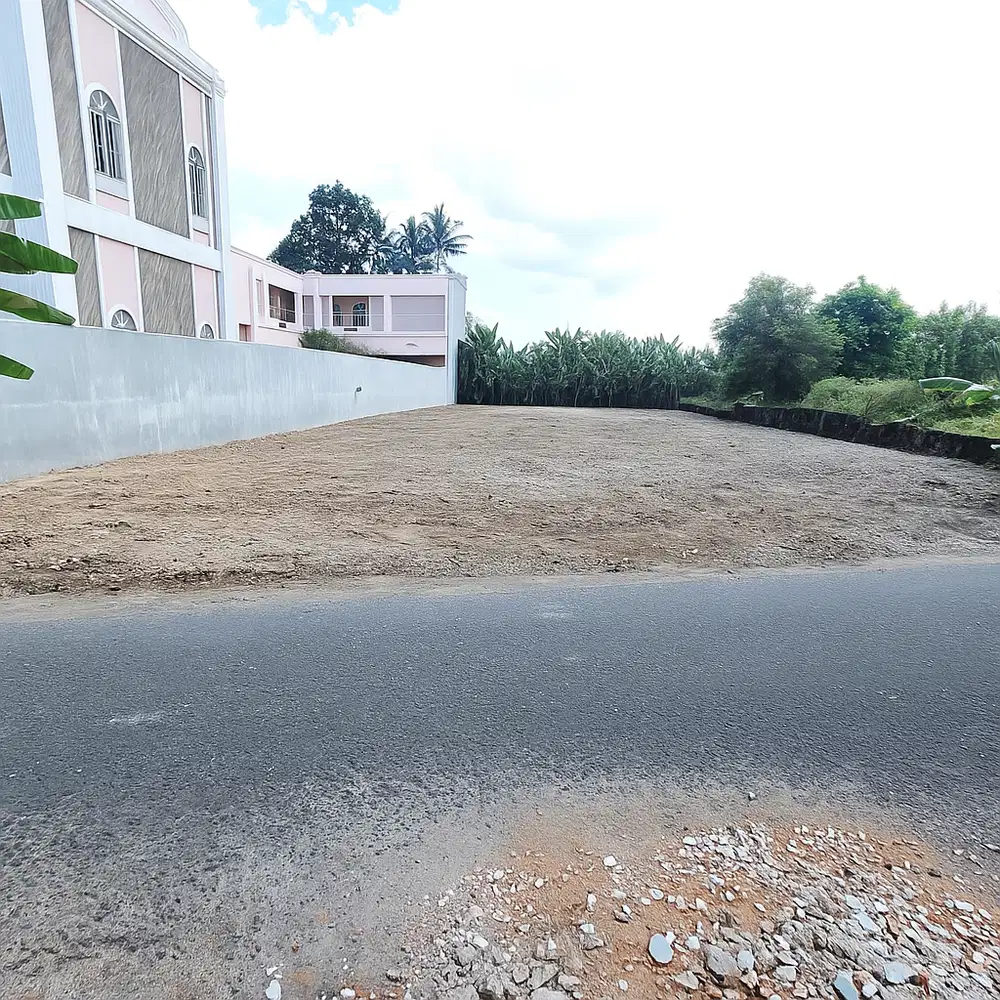 Tanah Mangku Aspal di Maguwoharjo Dekat UPN dan Stadion