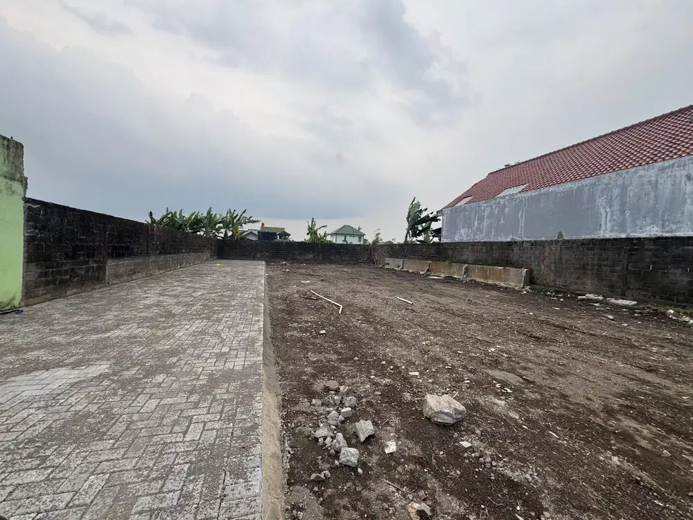 1 Unit Terakhir  Tanah Tepi Aspal di Jl Damai