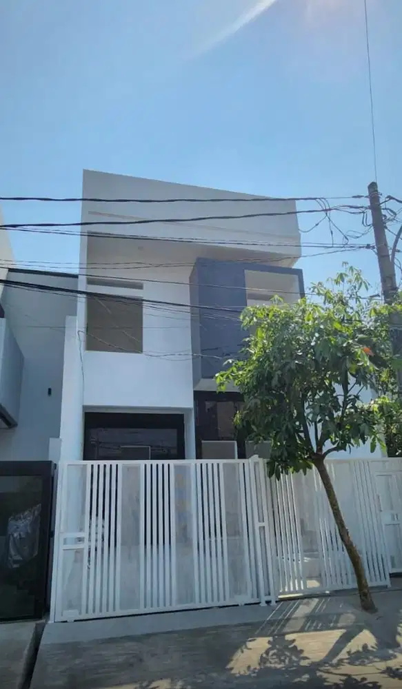 dijual rumah brand new di kelapa gading