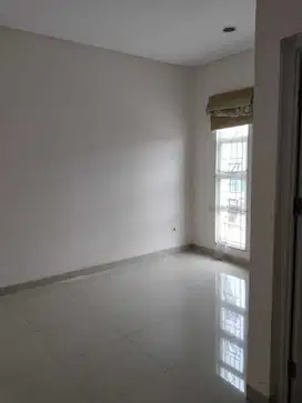 Ar Dijual Rumah 8x15 Amerika Full Bangunan di Green Lake City