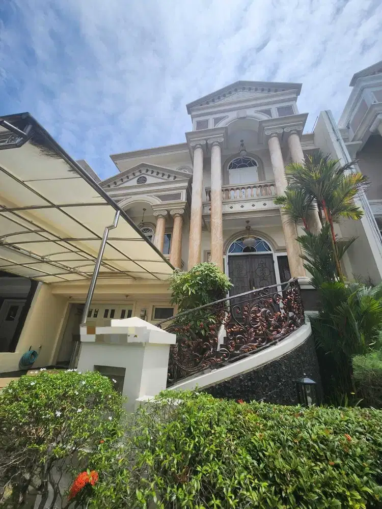 Jual Rumah Cluster Rome PIK mediterania ada POOL full furnish utara