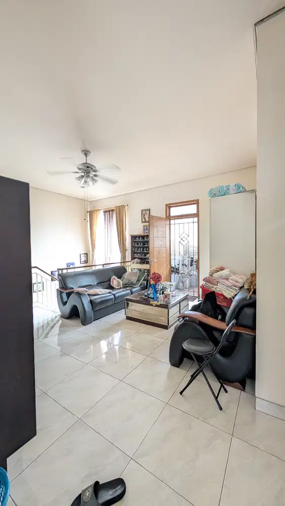 Rumah Citra Gran Cibubur depan taman