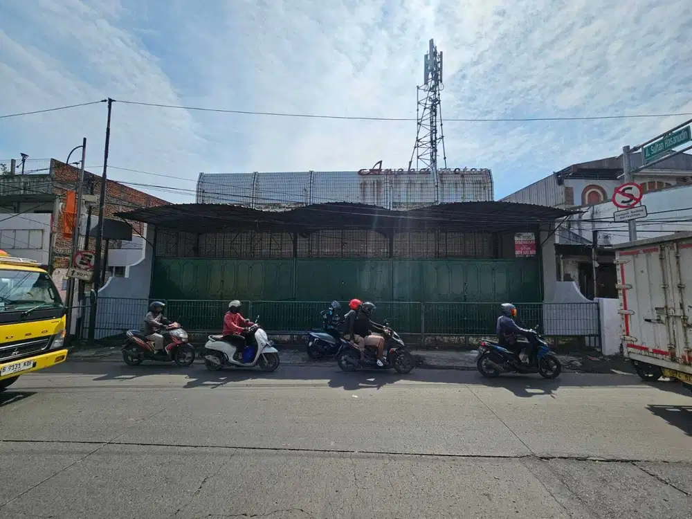 Ruko ramai pinggir jalan disewakan di Tambun Bekasi