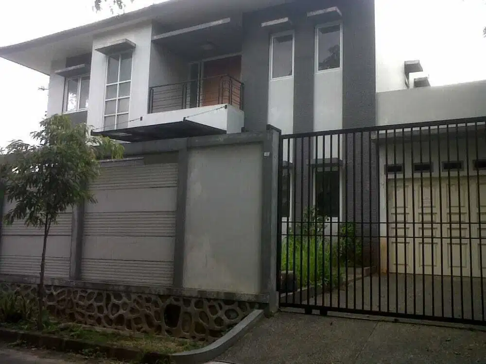 JUAL RUMAH DENGAN HALAMAN LUAS HARGA NJOP DI KEMANG JAKARTA SELATAN