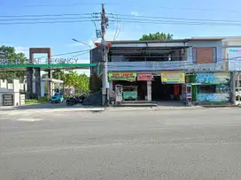 DIJUAL RUMAH ex resto PINGGIR JALAN PANDUGO