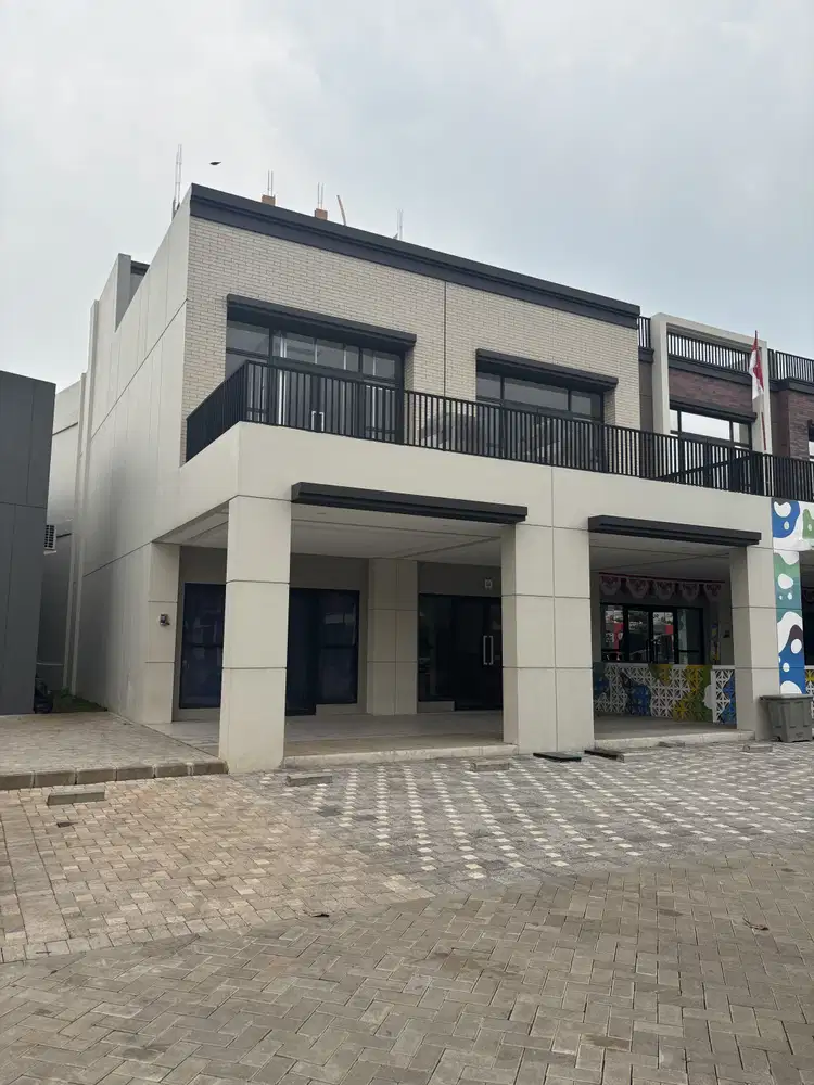3M Ruko Siap Pakai Lokasi Depan Hadap Jalan Summarecon Downtown Drive