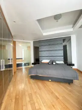 For Rent Sleek & Cozy High-Floor Unit at Kempinski Apartment