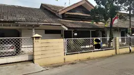 DIJUAL CEPAT RUMAH LUAS MURAH 1 LT DI JATIBENING INDAH BEKASI