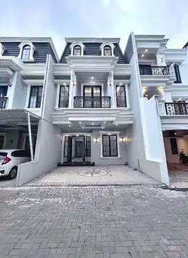 RUMAH BARU MEWAH DALAM CLUSTER AKSES LEBAR DI JAKARTA SELATAN