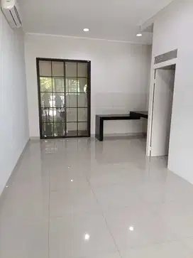 Dijual Cepat Rumah Green Lake City Cluster East Asia