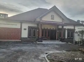 Di Jual Tanah + Bangunan Rumah di Cisauk Tangerang Selatan