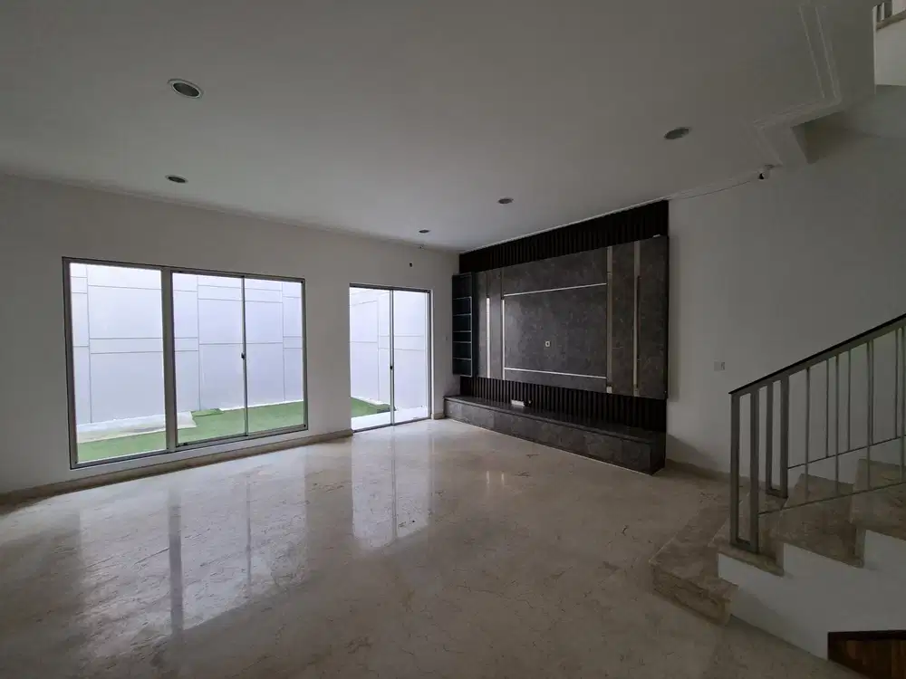 Sewa cepat rumah golf island 8x20 kosongan