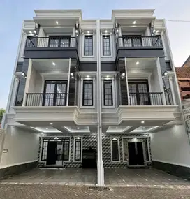 Di Jual Rumah Mewah 3 Lantai Di Jagakarsa