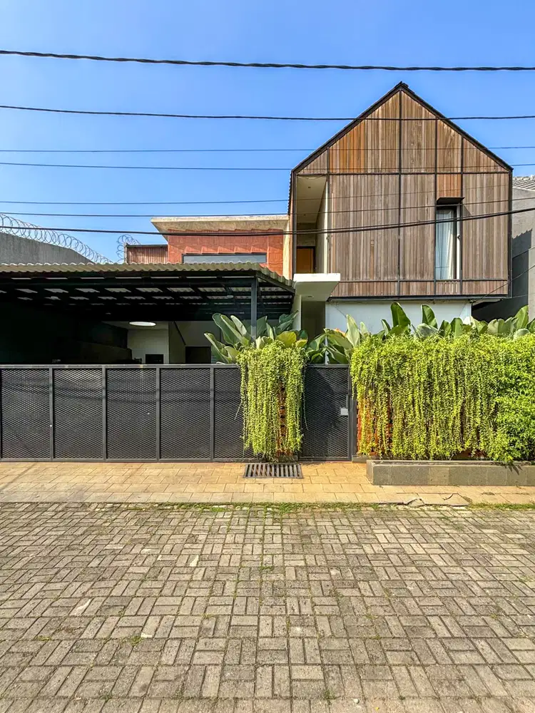 Rumah 2 lantai di Tebet, Jakarta Selatan