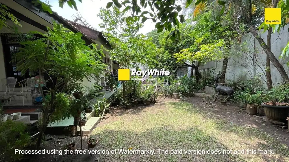 Rumah Huni Asri & Taman Luas Jalan Raya Fatmawati Jakarta Selatan