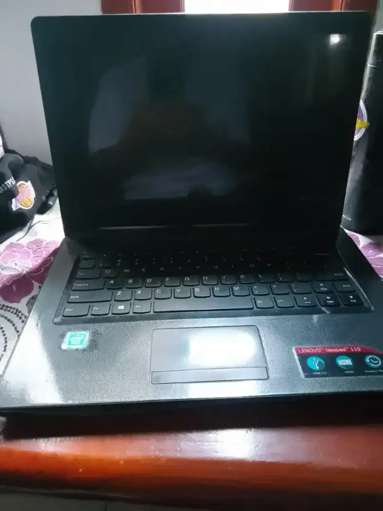 Laptop Lenovo bekas seperti baru