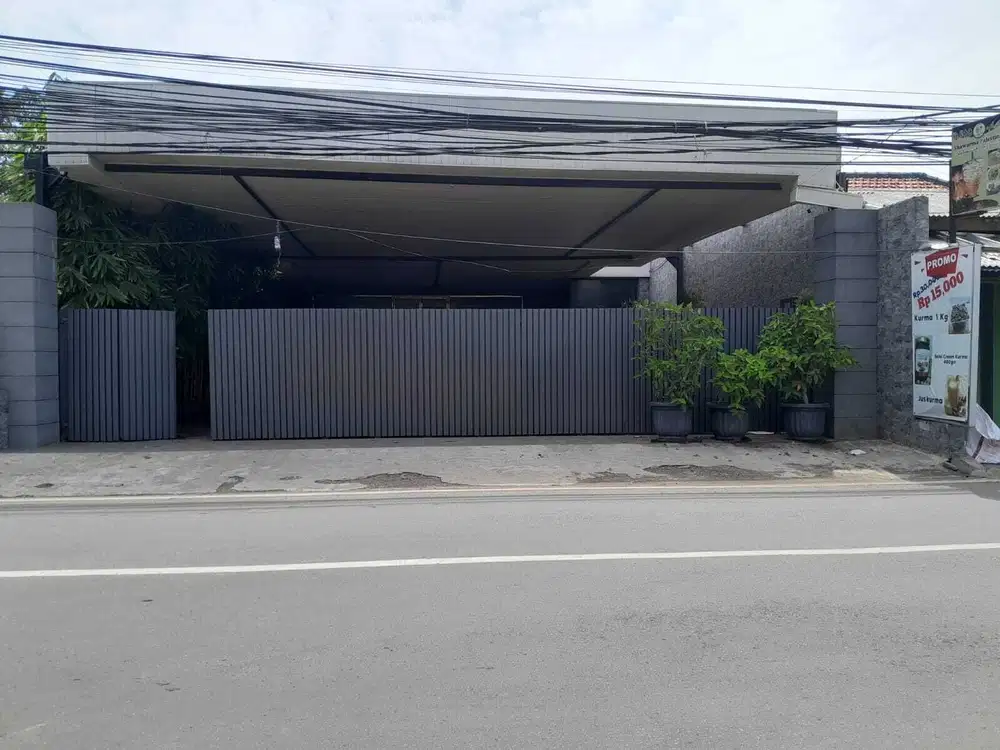 Dijual Rumah  bisa buat  usaha, kantor di Kahfi-1 Jagakarsa Jaksel