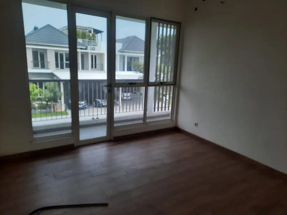 RUMAH 2 LT 10X20M2 CLUSTER CIRI KOMP SUVARNA SUTERA, TANGERANG