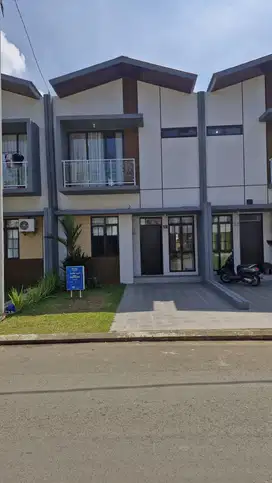 Rumah 2 Lantai Royal Sentraland, Serah Terima Desember 2025