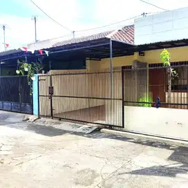 Rumah second bagus nyaman dekat mangesti raya baki
