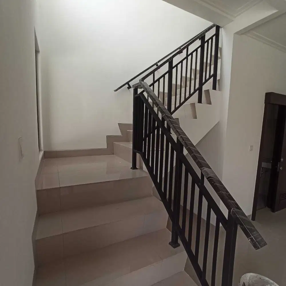 JUAL RUGI TERMURAH RUMAH MILENIAL PIK 2 UK 6X15 HARGA 2,25M