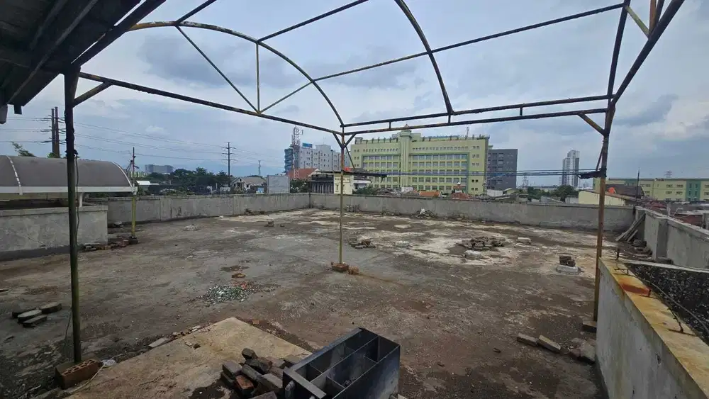 Dijual dan Disewa Ruko Luas di Jalan Kopo, Bandung