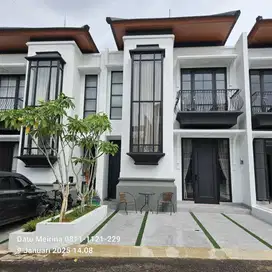 Rumah baru siap huni DP 0 akses jalan luas hanya 5menit ke LRT Cibubur
