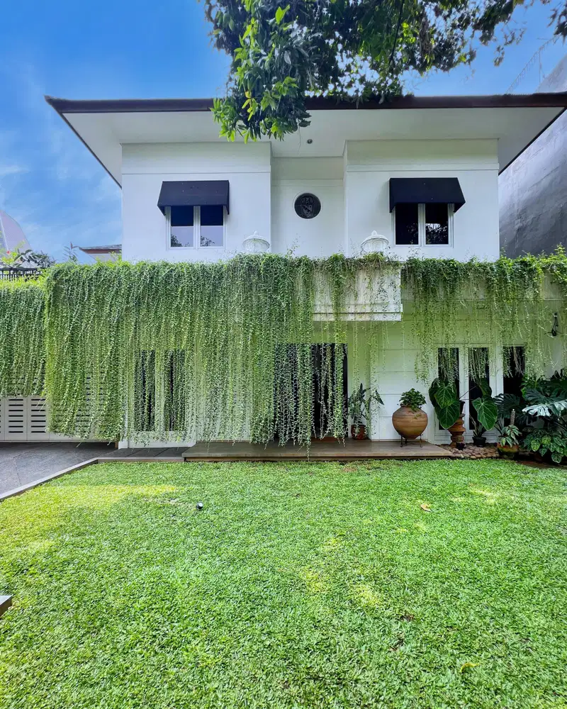 Rumah 2 Lantai di Senopati Area, Kebayoran Baru