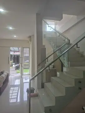 Dijual Rumah Siap Huni  Bangunan Mandiri Cluster Flamboyan