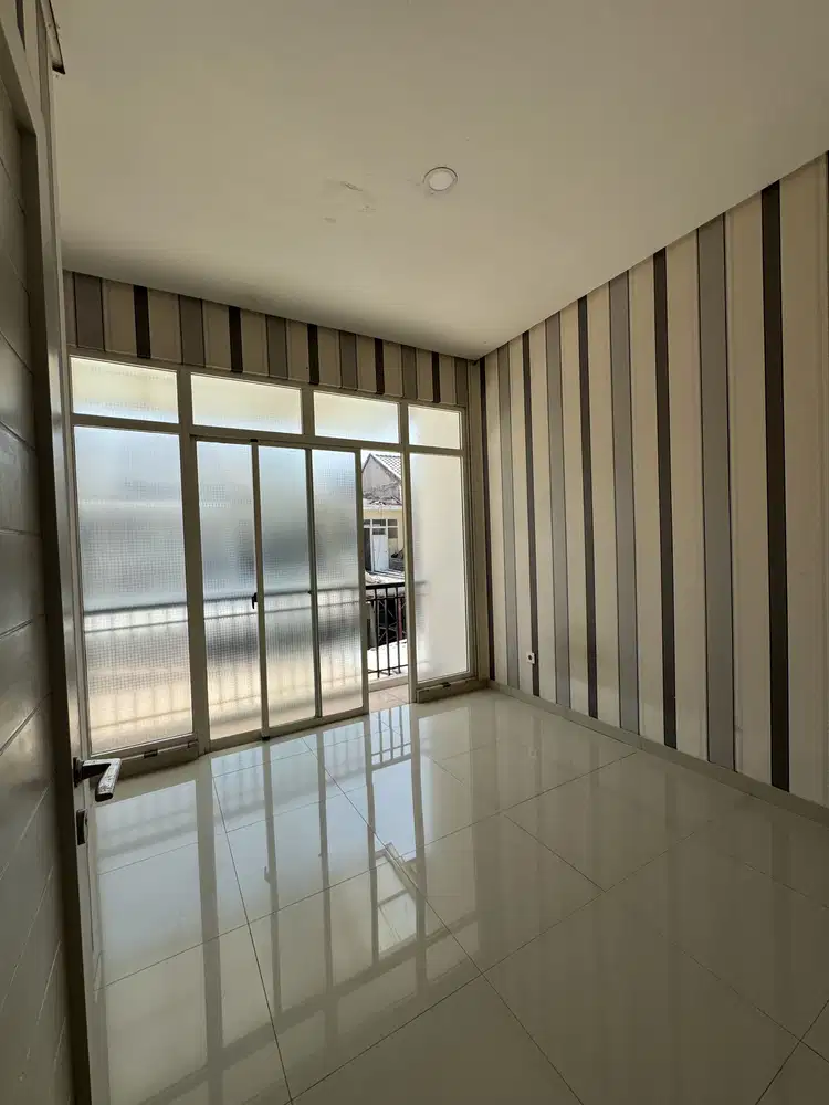 Disewakan Rumah Layar permai 4x12 Include 3 AC Harga 70 jt/thn
