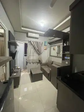 Jual Cepat! Apartemen Green Pramuka City 2BR Furnish
