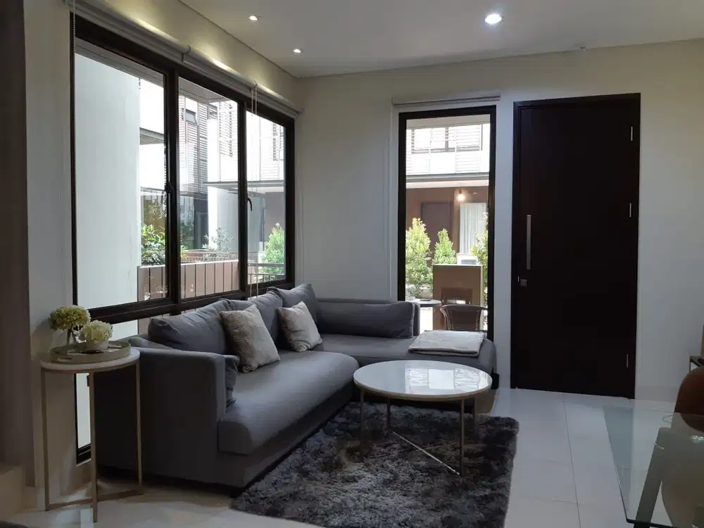 Rumah Cantik 3 Lantai Cluster Whelford Greenwich BSD